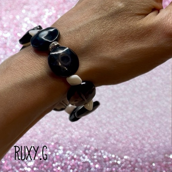 Black and White Women's Bracelet - Picture 3 of 5